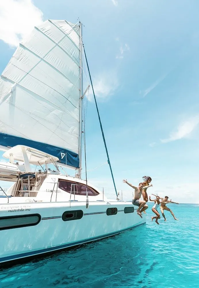 Leopard Sailing Catamaran 47ft photo 4