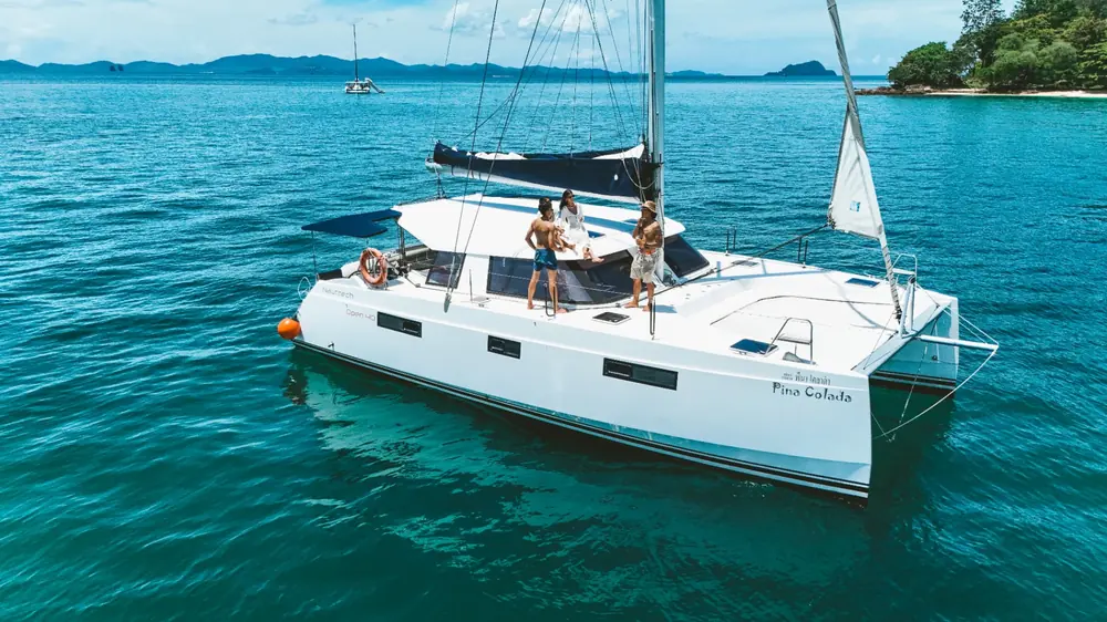 Nautitech Sailing Catamaran 40ft exterior photo