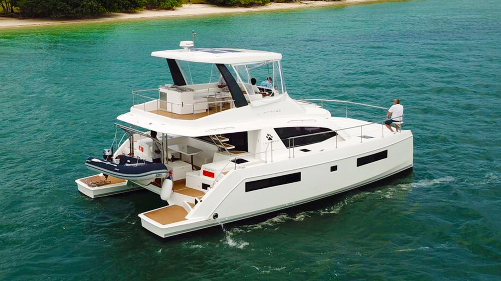 Leopard Power Catamaran 43ft exterior photo