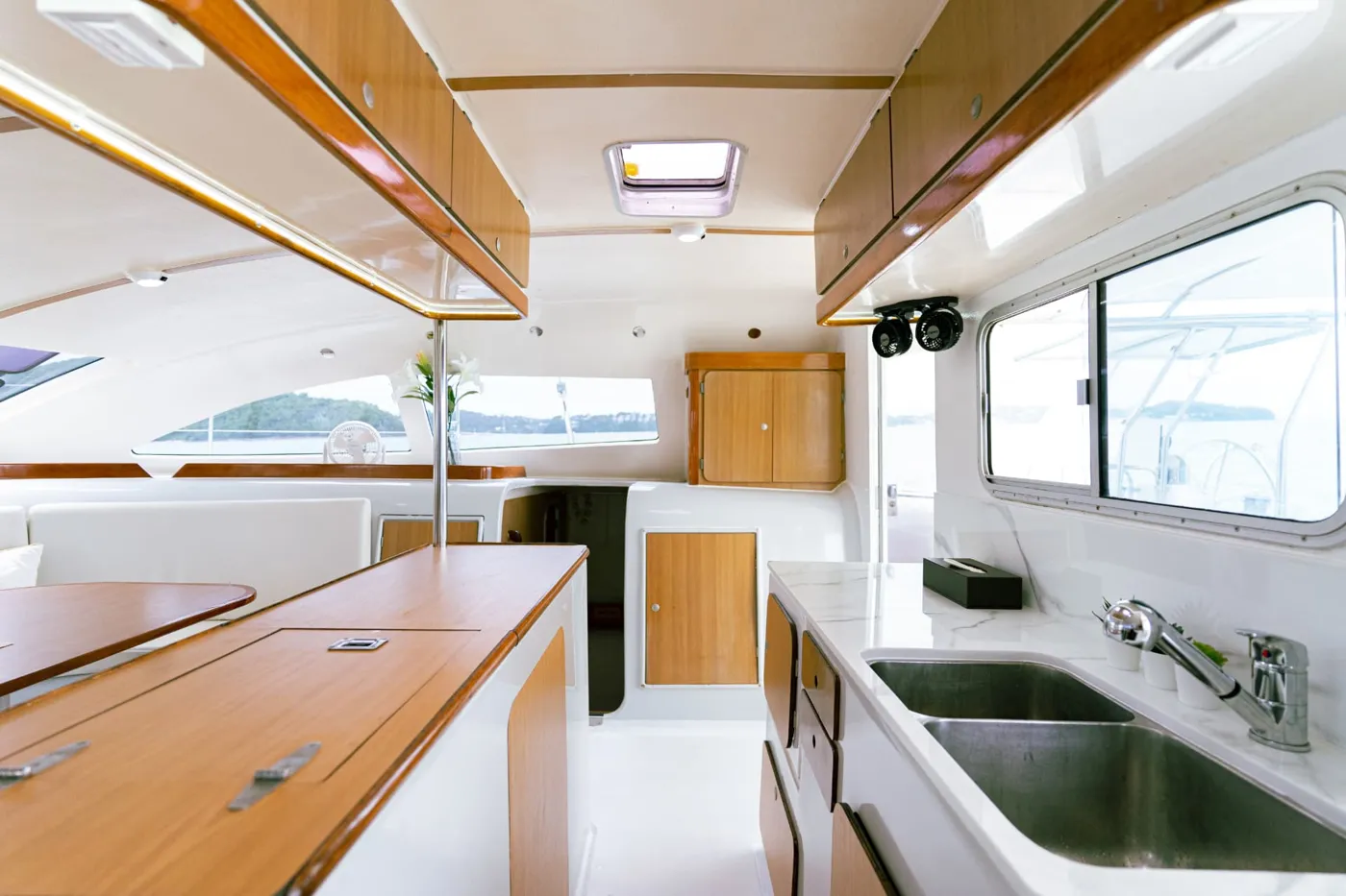 Nautitech Sailing Catamaran 47ft photo 4