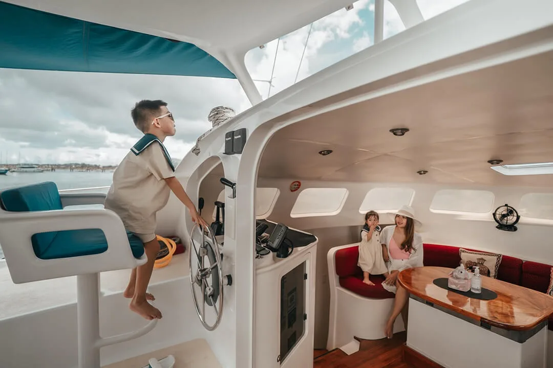 Mumby Sailing Catamaran 48ft photo 7