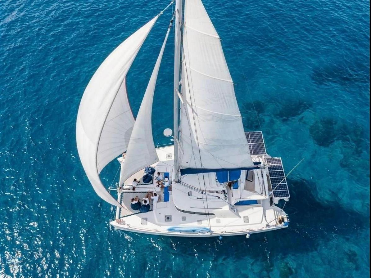 Lagoon Sailing Catamaran 44ft exterior photo