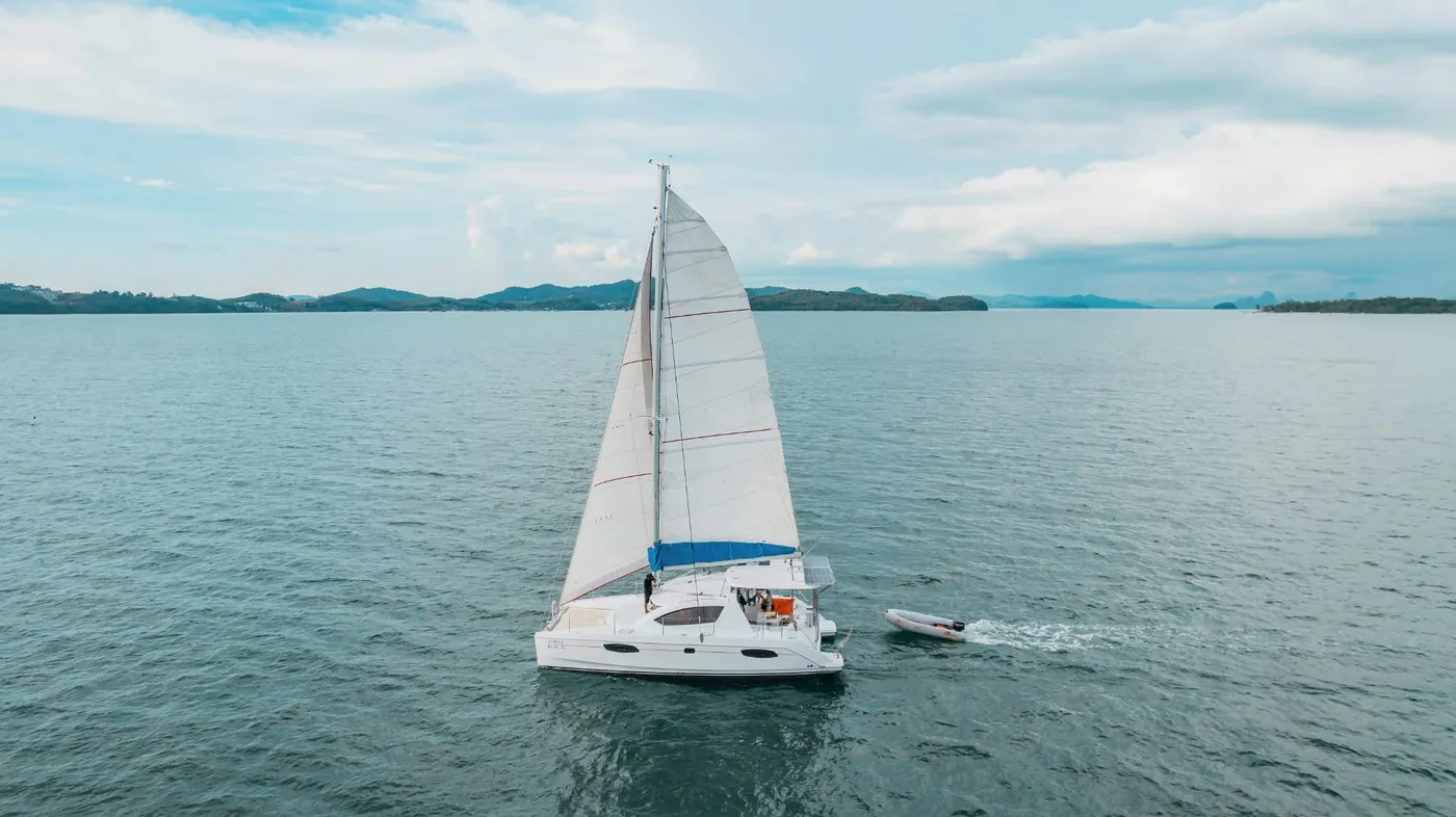 Real 2 Sailing catamaran 39ft photo 2