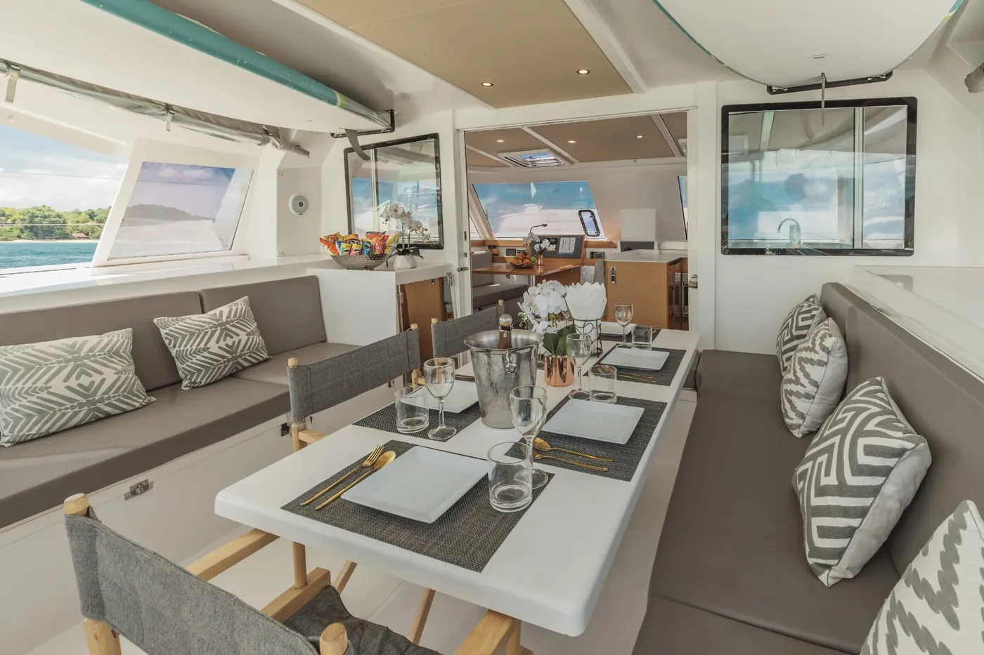 Nautitech Sailing Catamaran 40ft photo 10