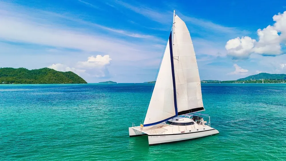 Mumby Sailing Catamaran 48ft exterior photo