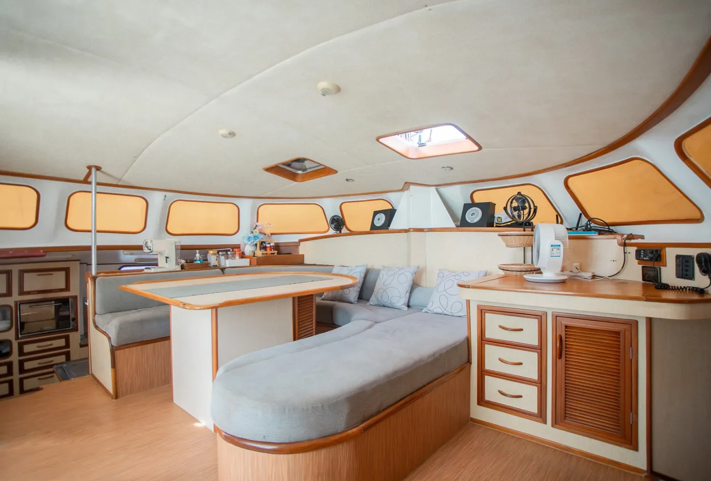 Mumby Sailing Catamaran 48ft photo 3