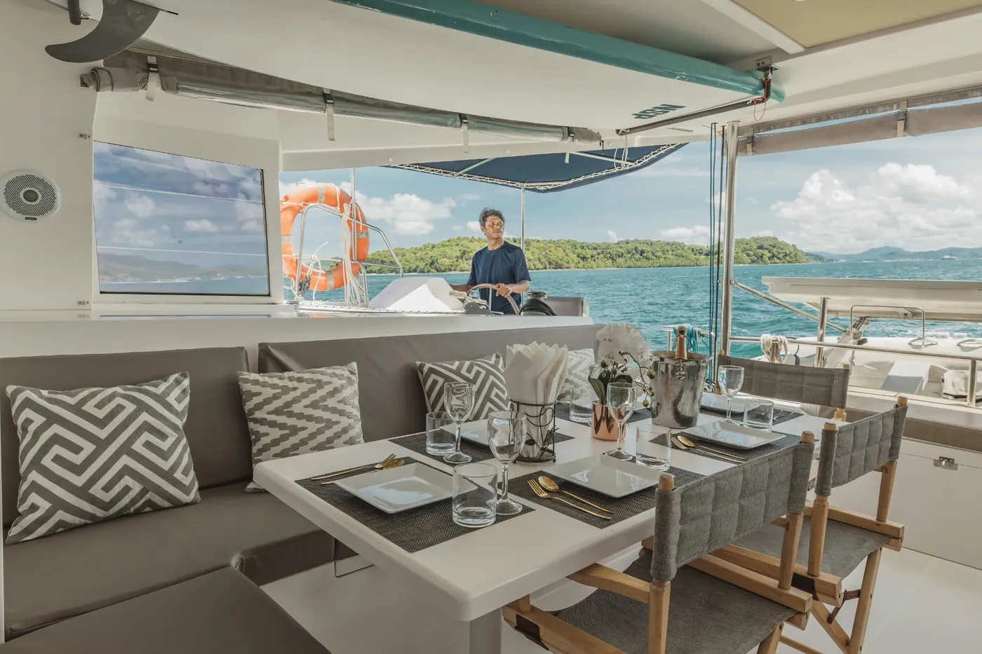Nautitech Sailing Catamaran 40ft photo 9